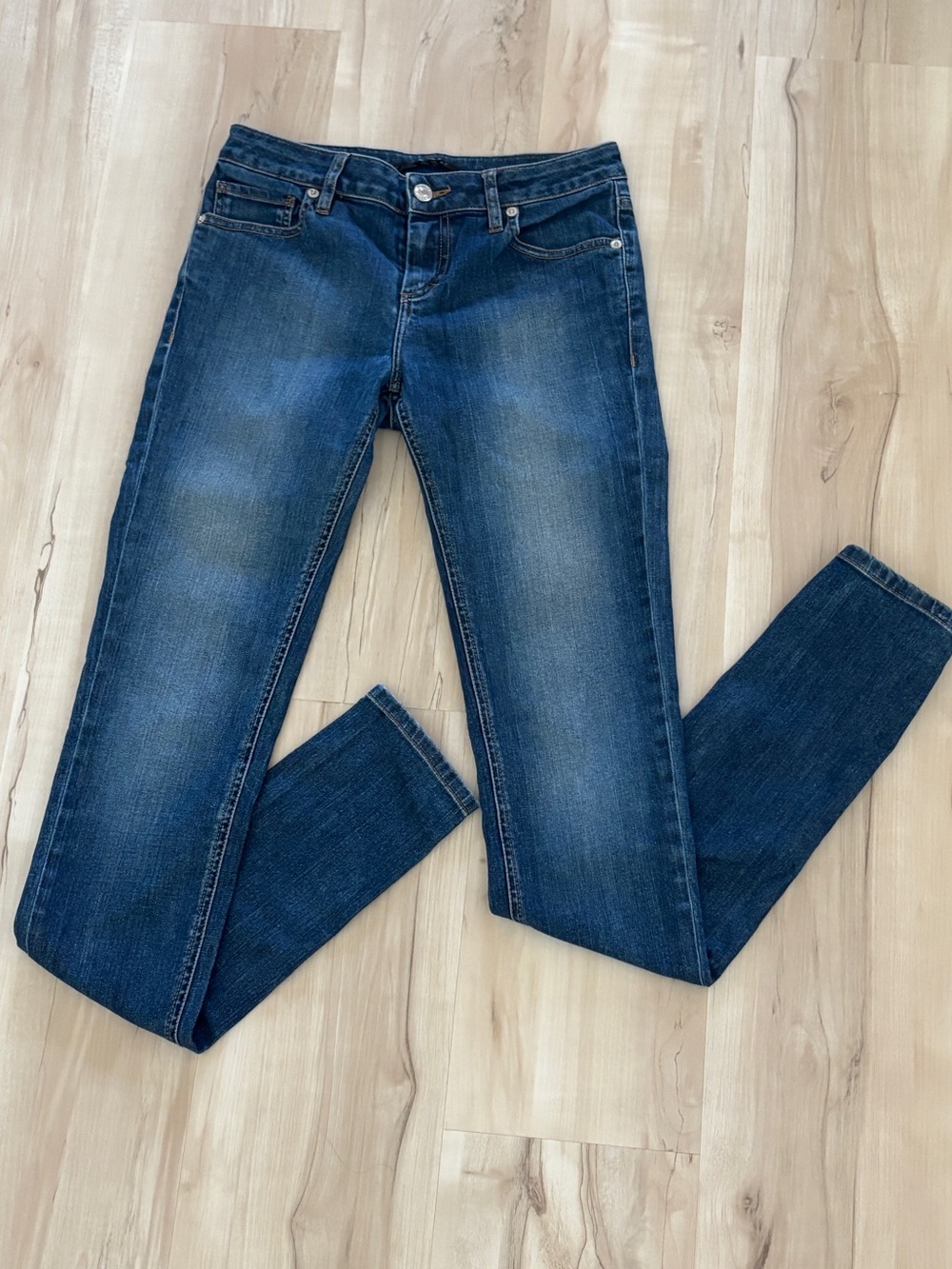 Lacoste Women’s Skinny Jeans Size 26 Dark Wash Stretch Denim 33” Inseam